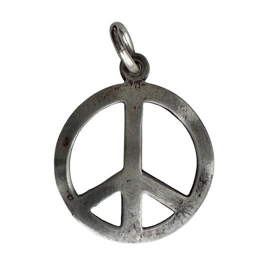 V I N T A G E // battered peace / sterling silver peace sign / a pendant