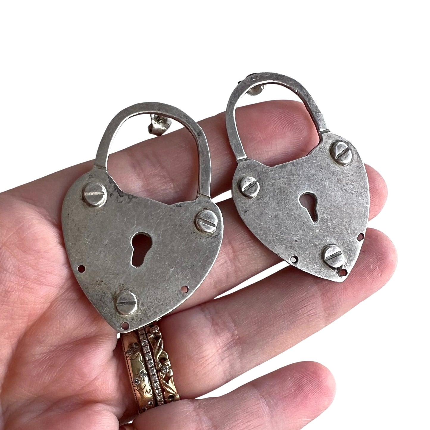 V I N T A G E // love locks / sterling silver heart padlock design post earrings