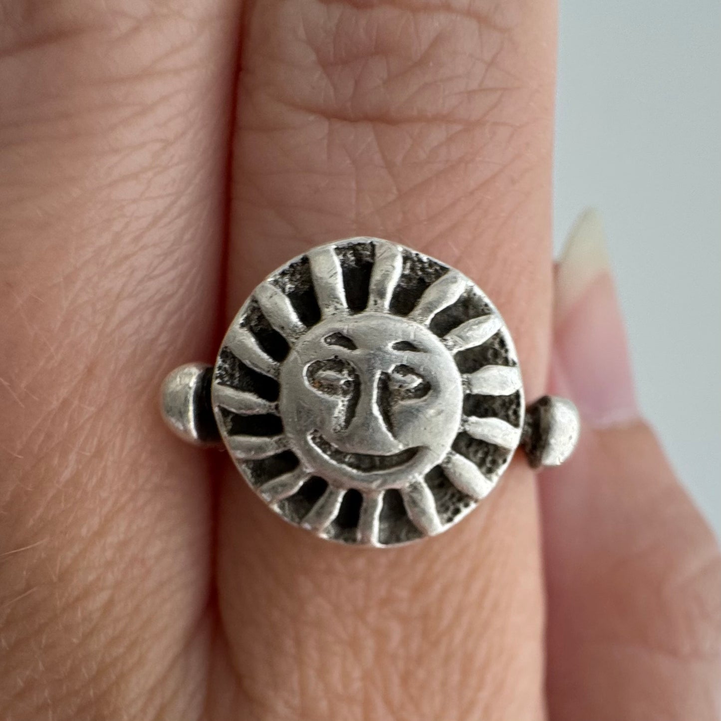 V I N T A G E // familiar cycle / sterling silver sun and moon face flip ring / size 7
