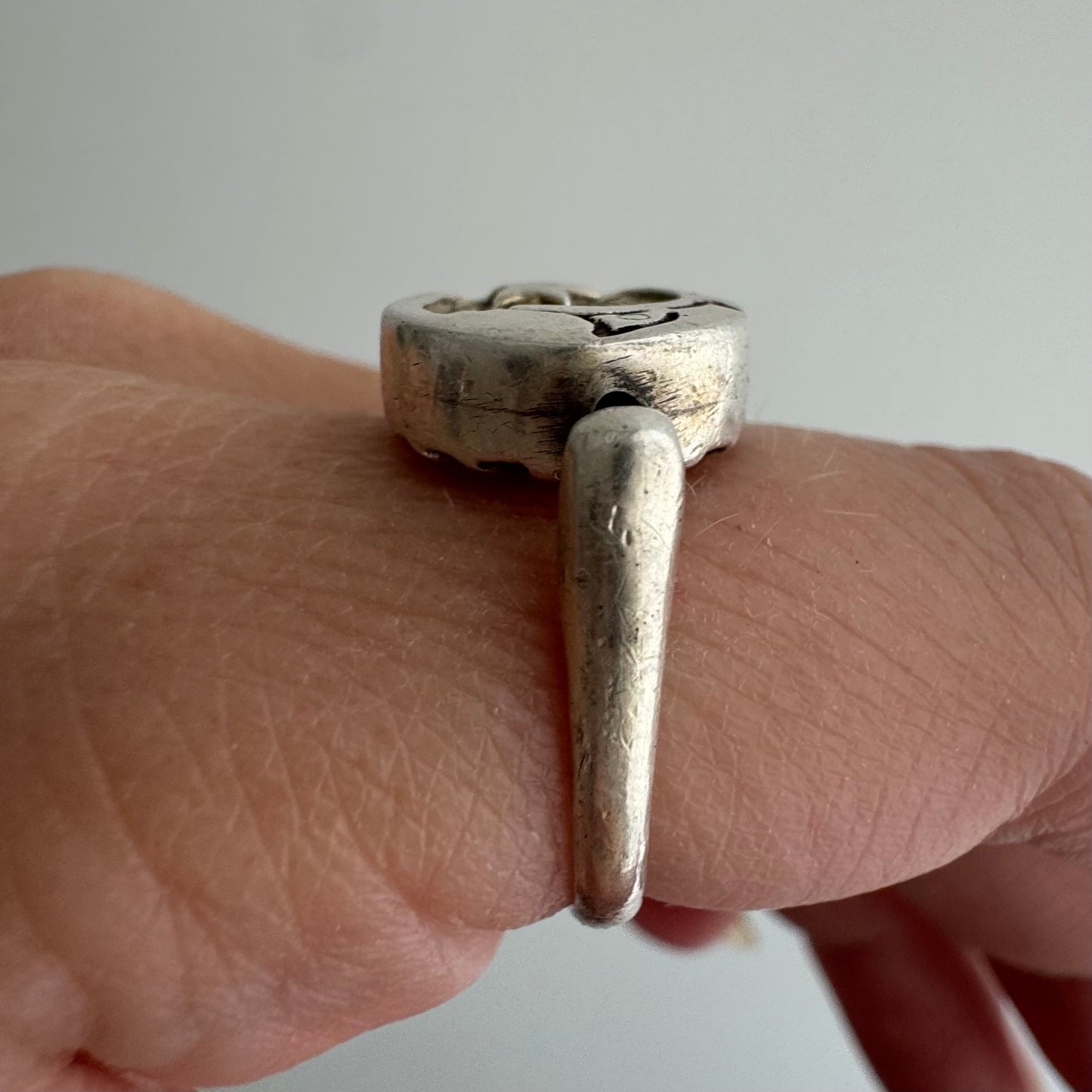 V I N T A G E // familiar cycle / sterling silver sun and moon face flip ring / size 7