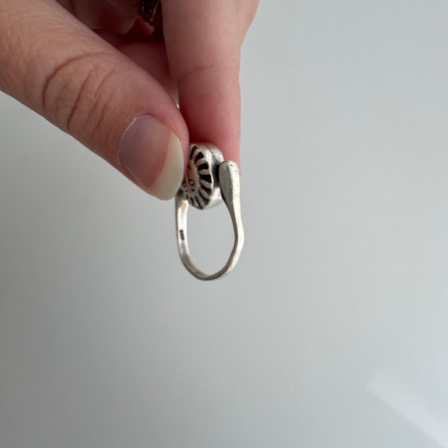 V I N T A G E // familiar cycle / sterling silver sun and moon face flip ring / size 7