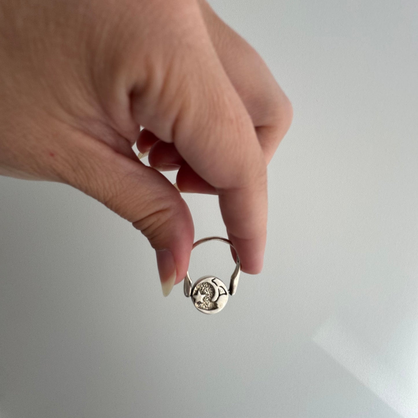 V I N T A G E // familiar cycle / sterling silver sun and moon face flip ring / size 7