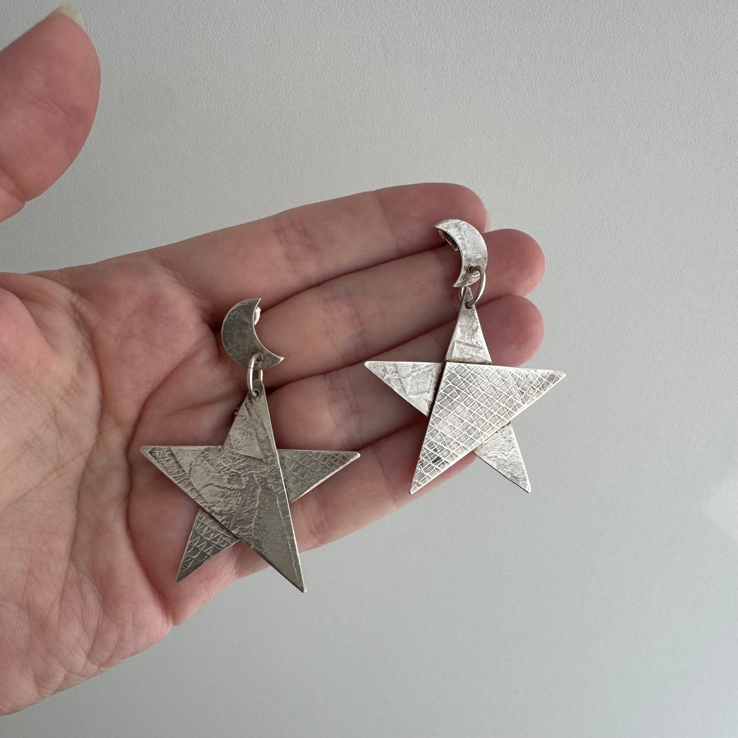 V I N T A G E // Memphis era stars / 1980s sterling silver moon and stars / dangle post earrings