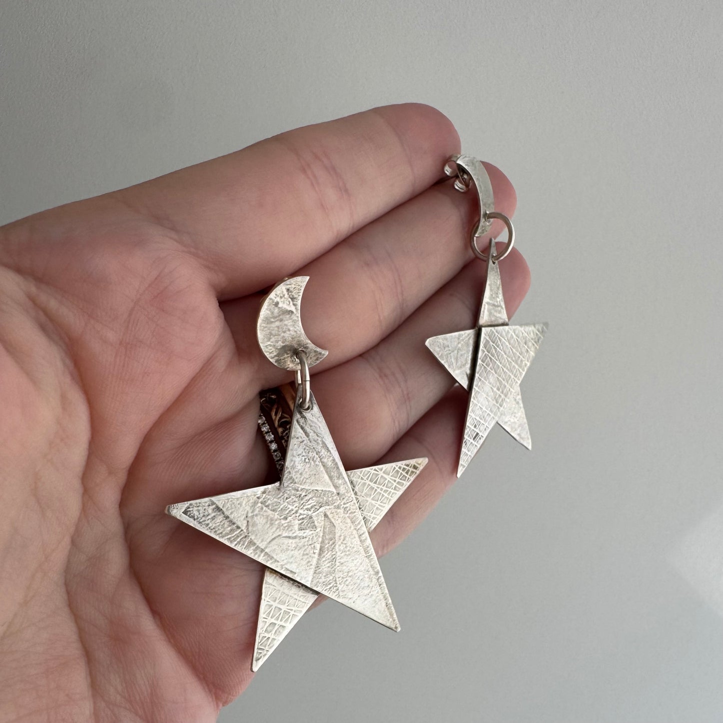 V I N T A G E // Memphis era stars / 1980s sterling silver moon and stars / dangle post earrings