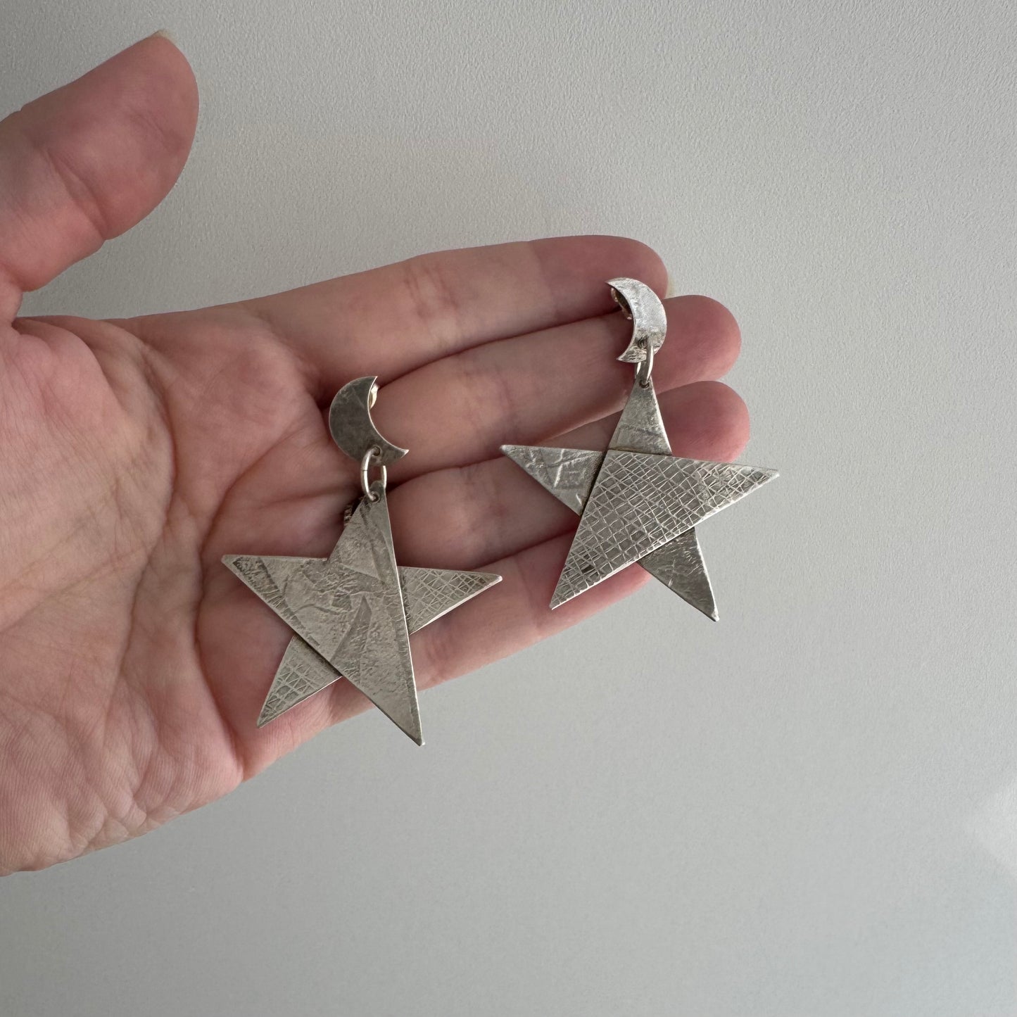 V I N T A G E // Memphis era stars / 1980s sterling silver moon and stars / dangle post earrings