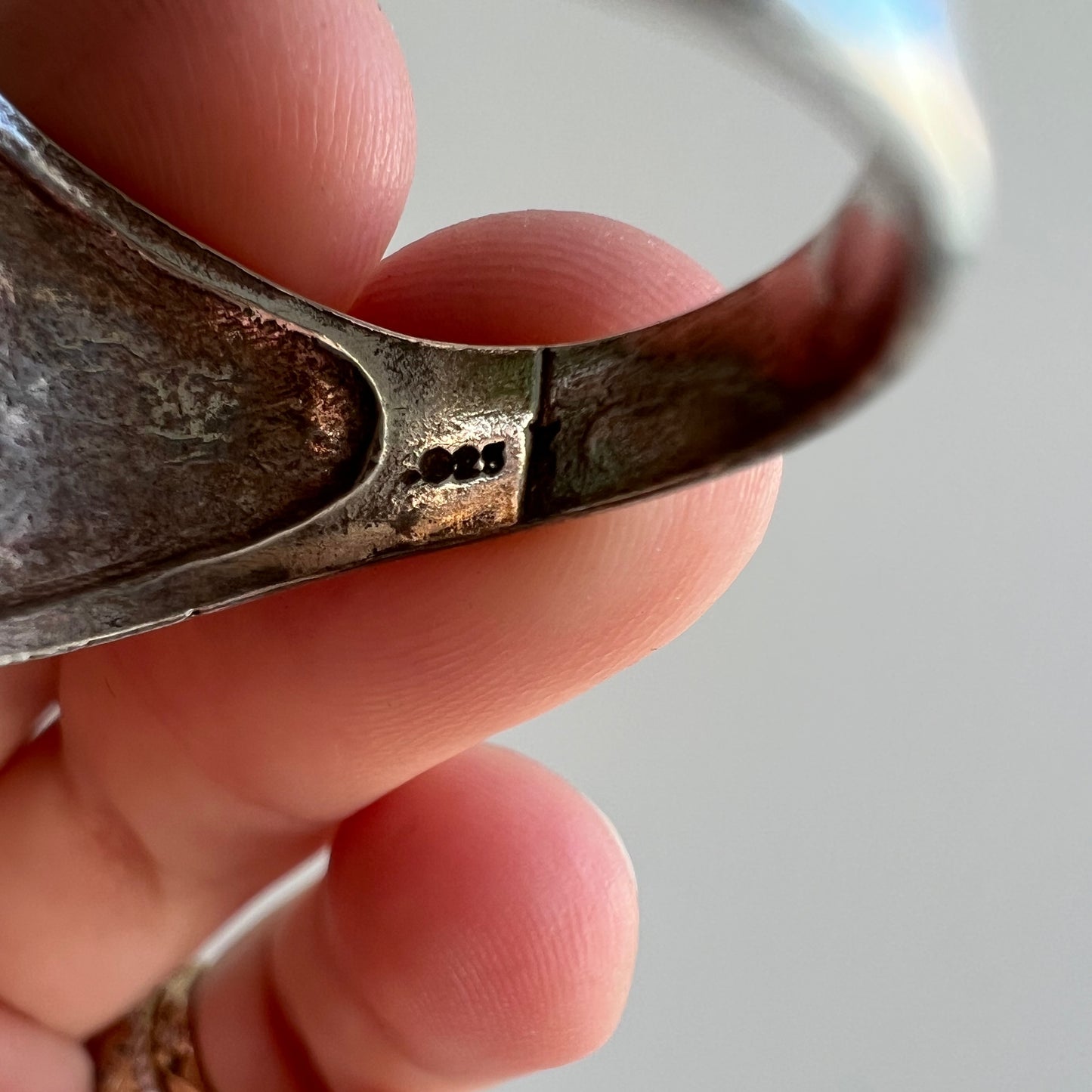 V I N T A G E // they were sweet and bold / sterling silver and carved jade signet ring / size 11.25