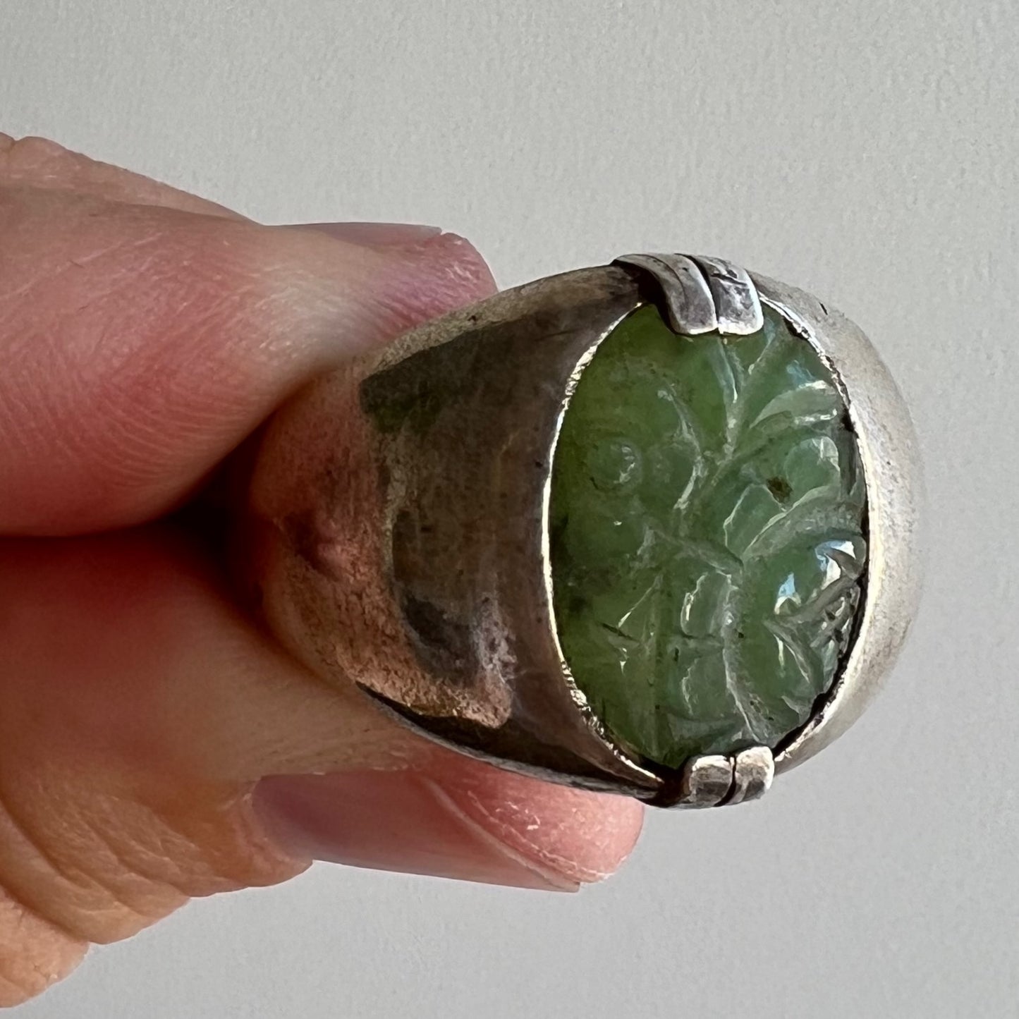 V I N T A G E // they were sweet and bold / sterling silver and carved jade signet ring / size 11.25