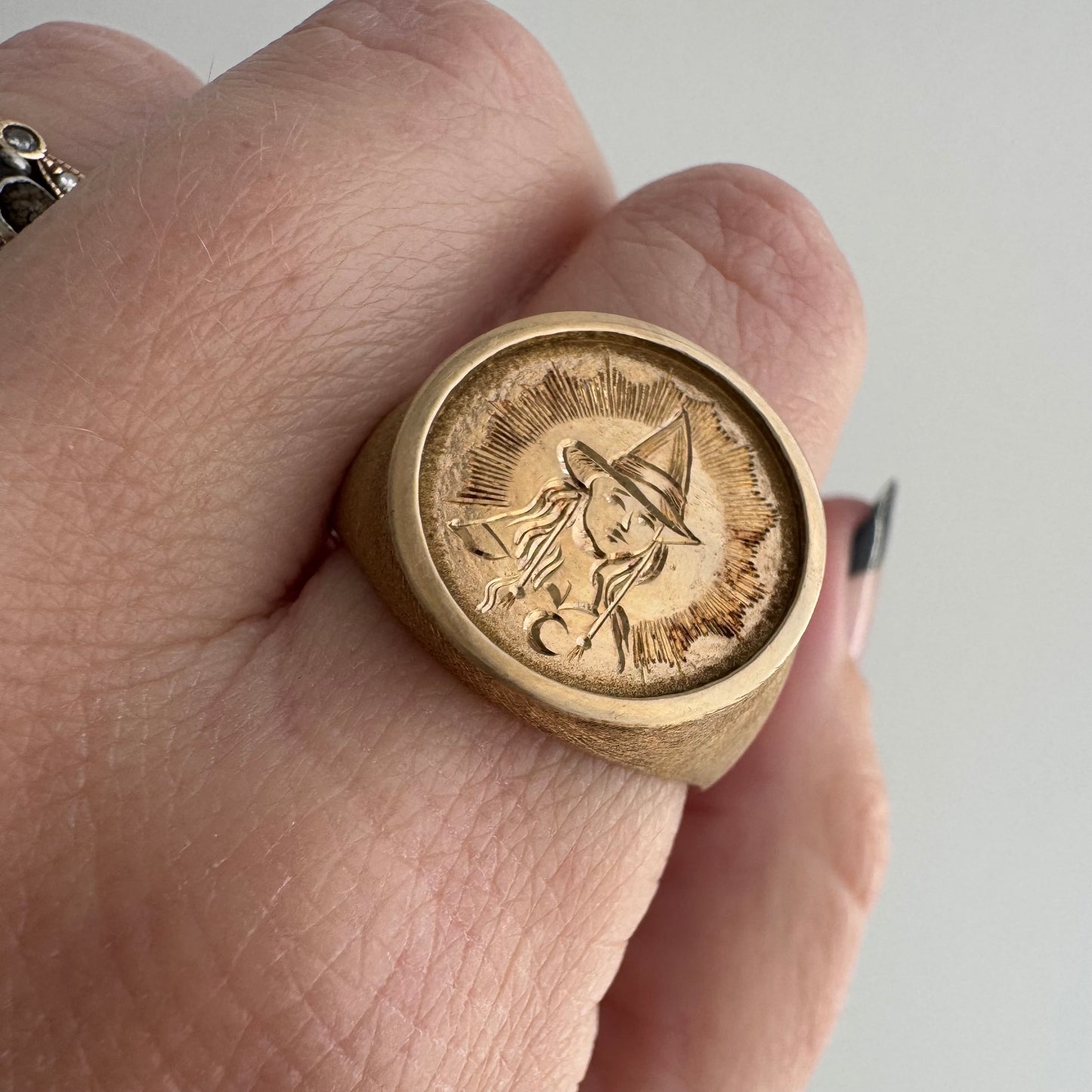 reimagined V I N T A G E // most benevolent witch / 10k yellow gold and engraved witch signet / size 10