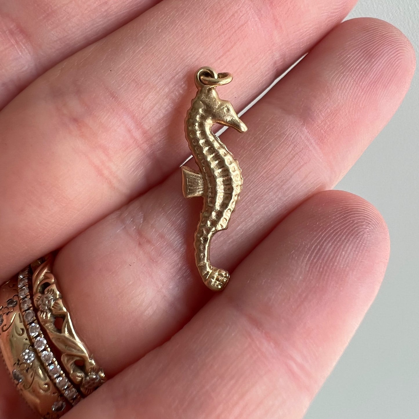 V I N T A G E // Mr Mom / 14k yellow gold sea horse charm or pendant