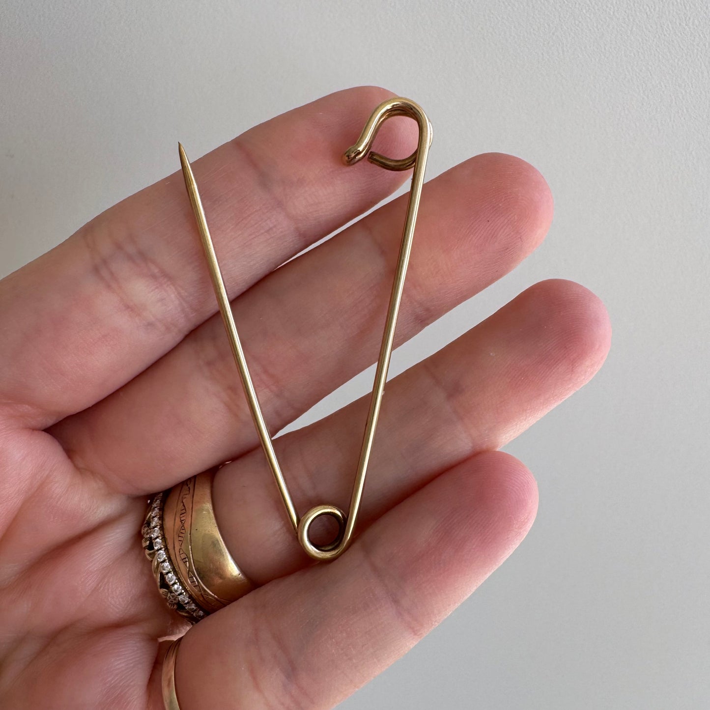 V I N T A G E // keep it together / 14k yellow gold 2" safety pin / connector clasp charm holder extender