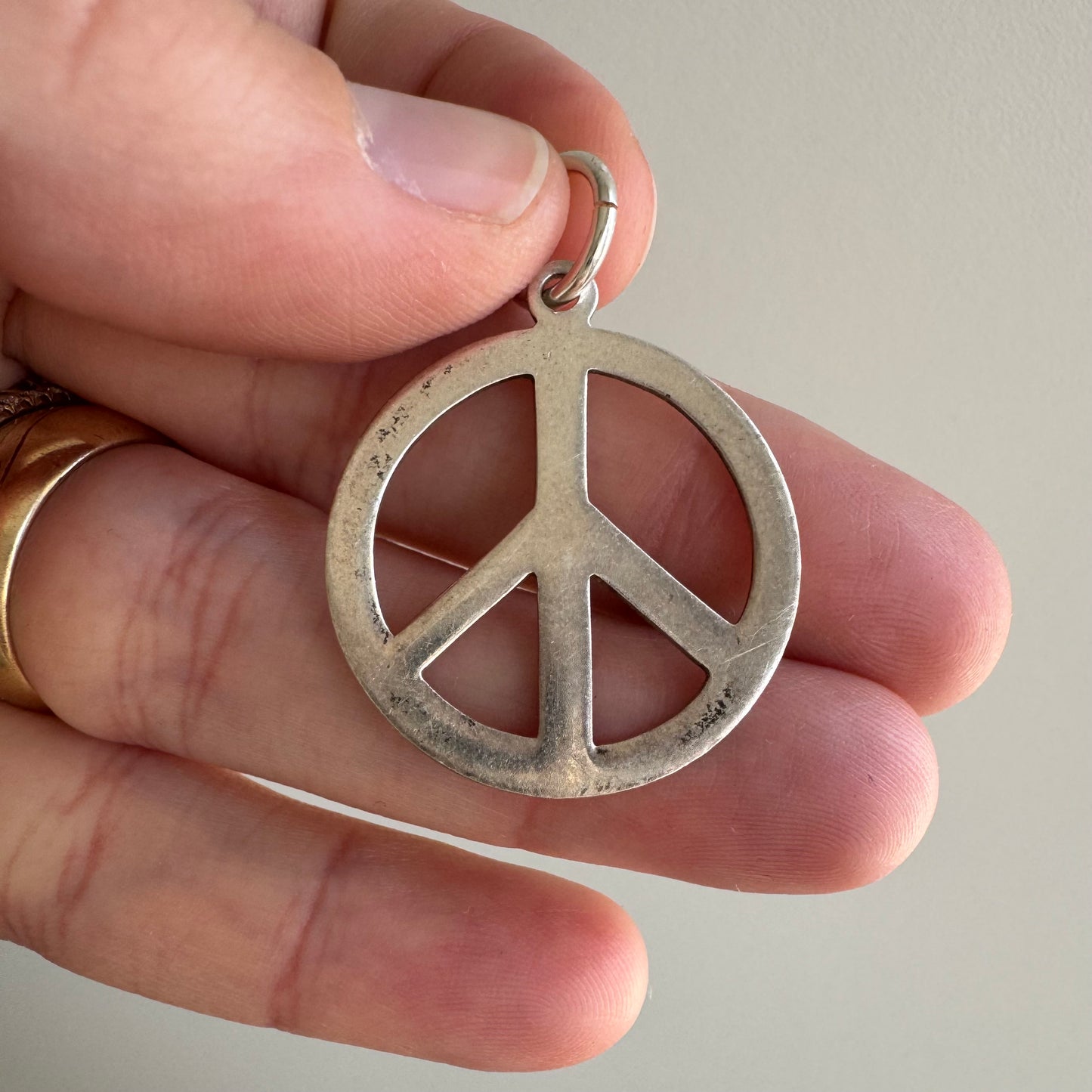 V I N T A G E // worthy goal / sterling silver cut out peace sign / a pendant or large charm