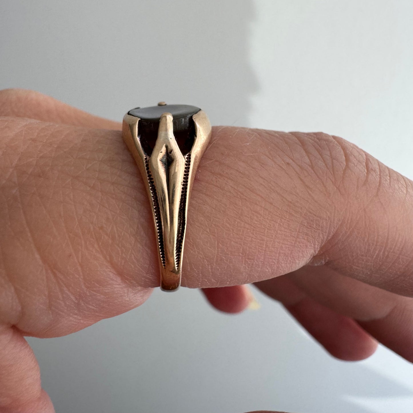 reimagined V I N T A G E // sea rainbow / 10k gold Ostby Barton abalone signet ring / size 7.25