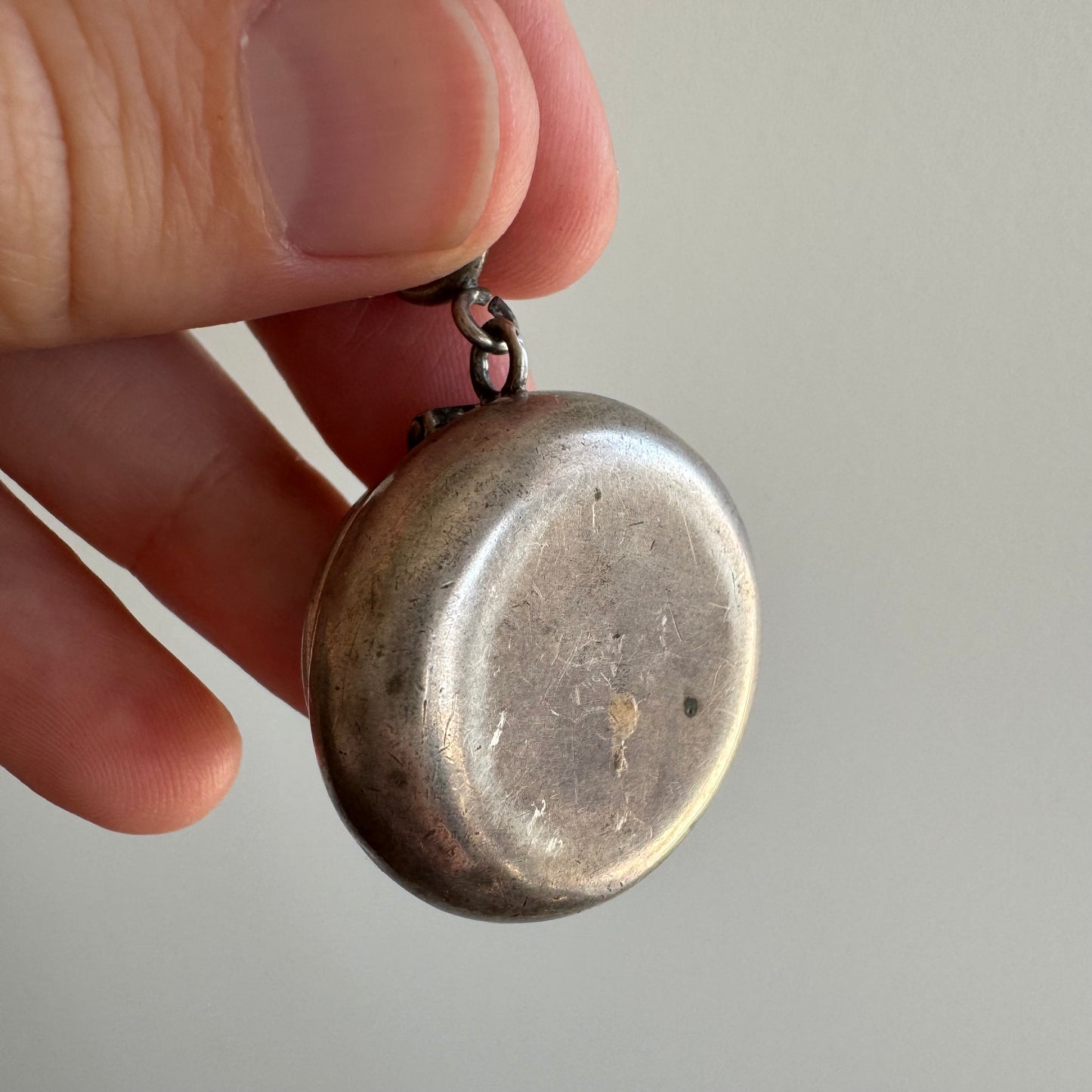 A N T I Q U E // repousse compartment / sterling silver pill box or rosary case / a pendant