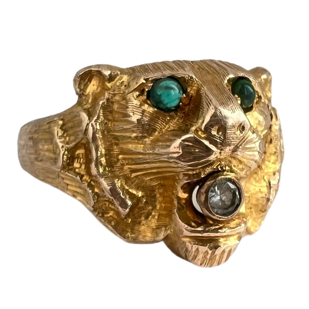 V I N T A G E // retro big cat / 10k solid yellow gold with green stone eyes and a diamond mouth / size 9.5