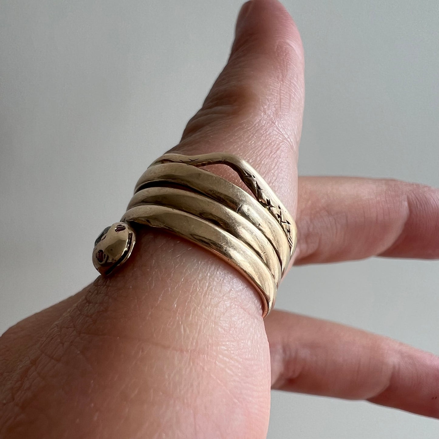 A N T I Q U E // wrap around friend / 10k rosy yellow gold snake ring / size 5.75-6