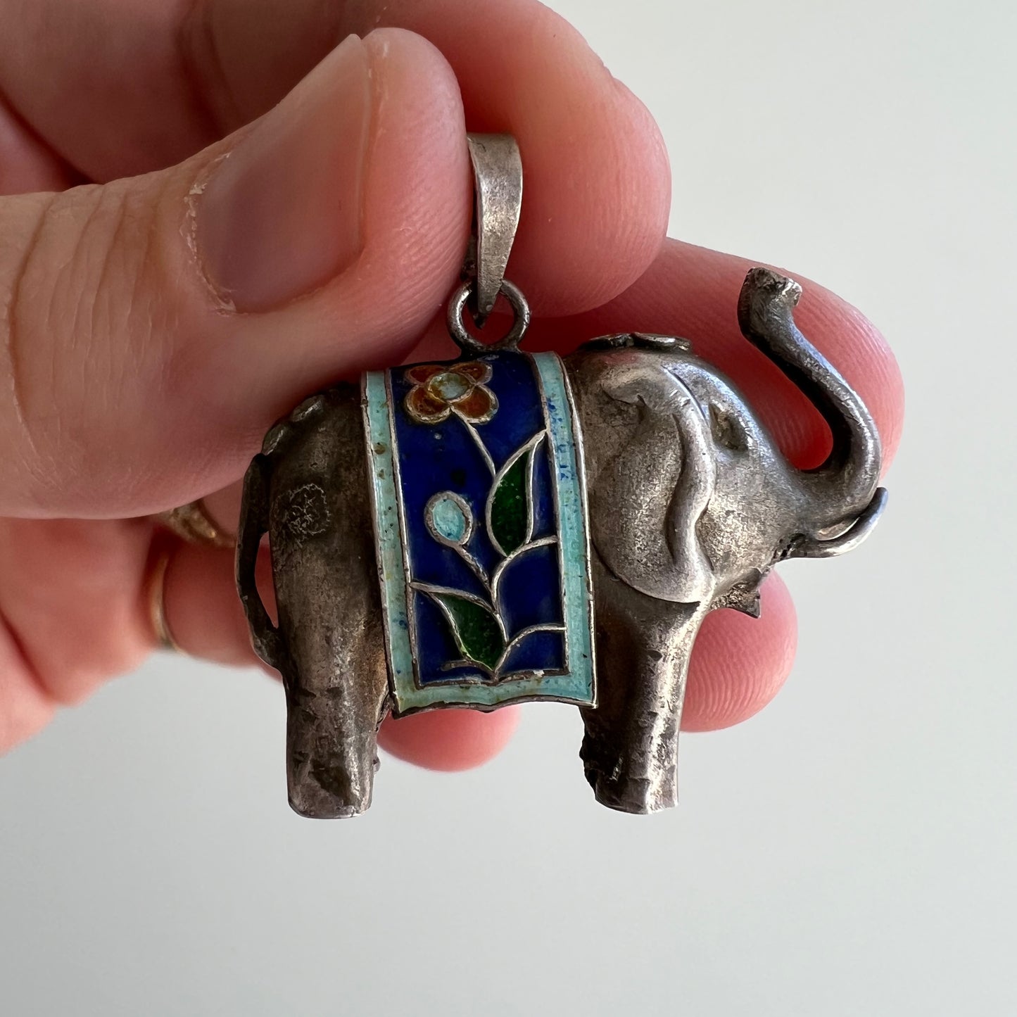 V I N T A G E // sweetest creature / sterling silver and enamel elephant pendant