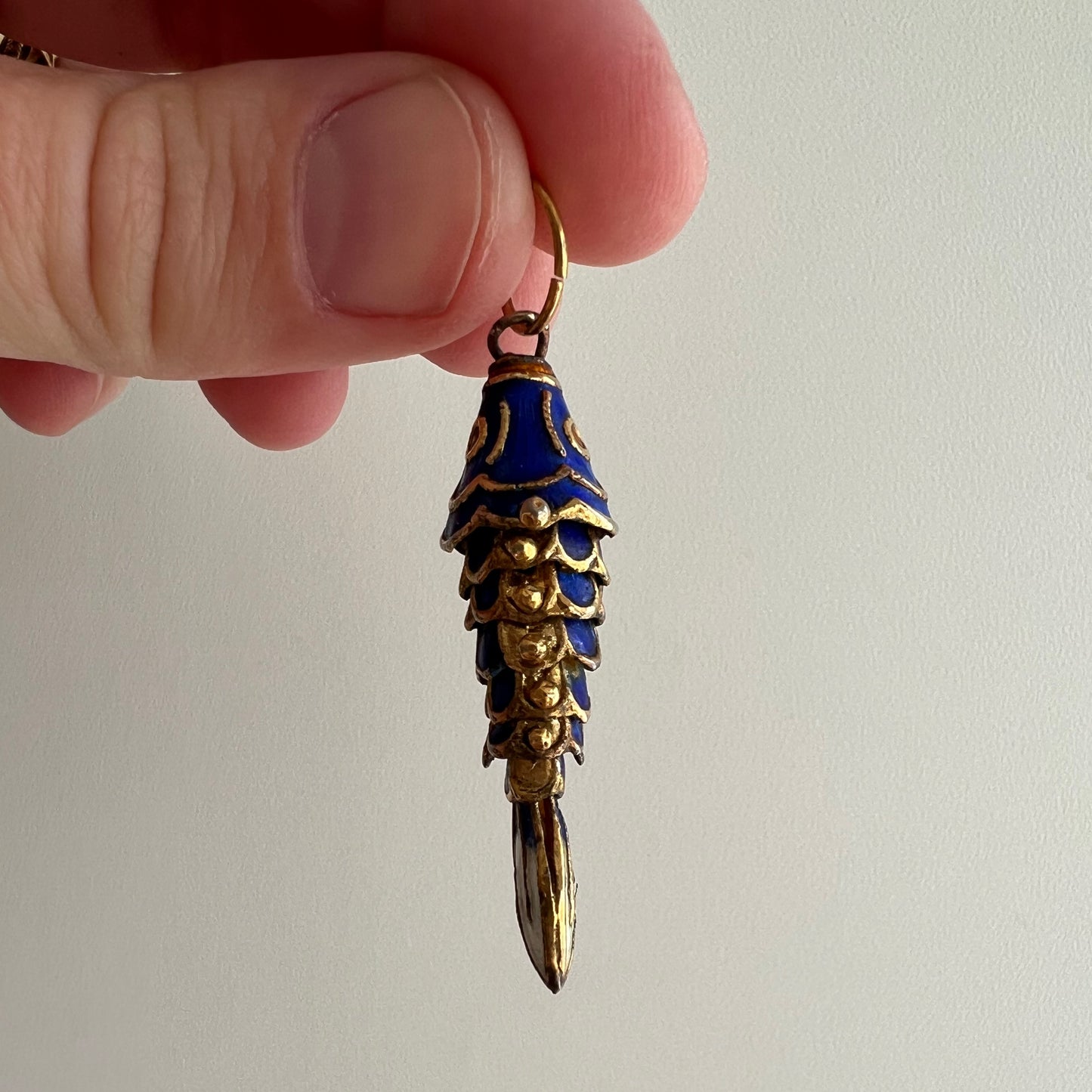 V I N T A G E // magic fish / gold vermeil enameled articulated fish pendant