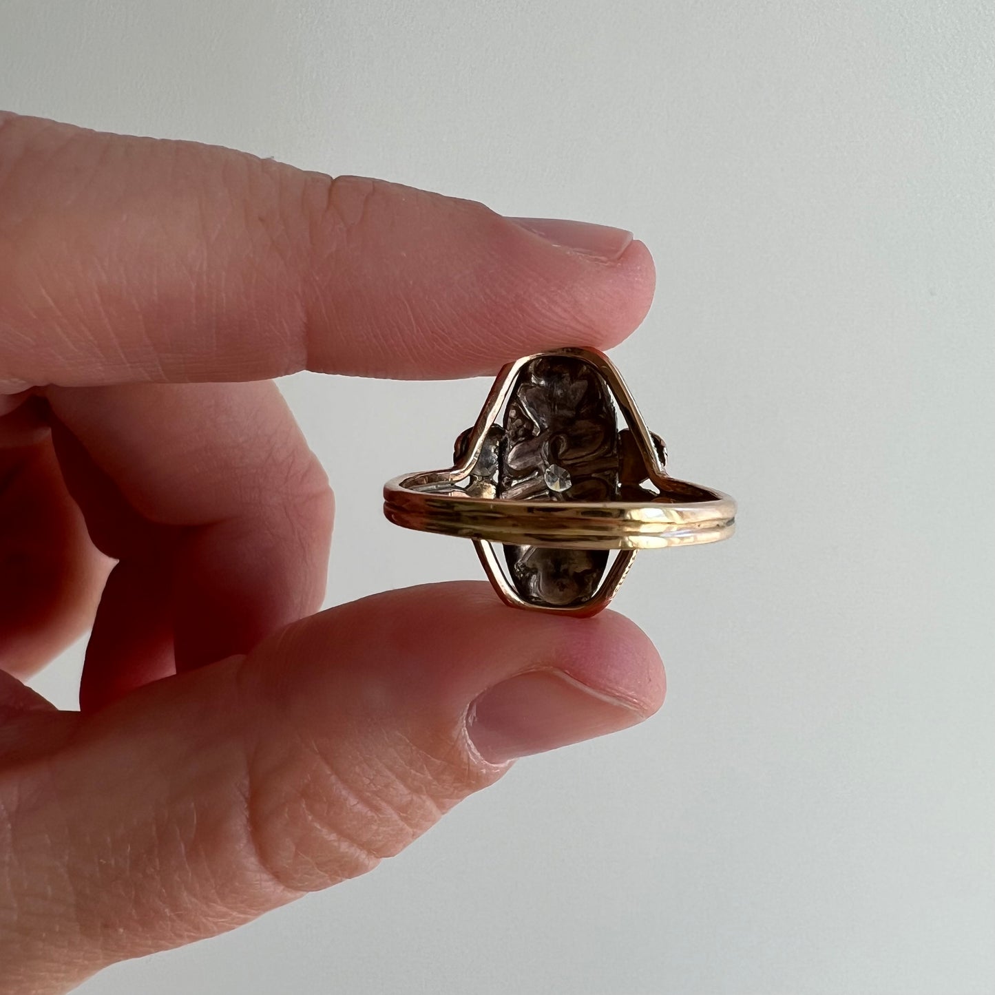 very V I N T A G E // forest romance / 10k tri-colored Black Hills ring with a solitaire diamond / size7