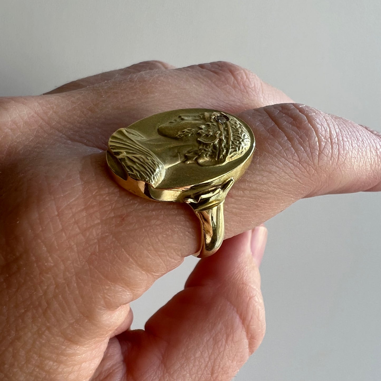 V I N T A G E // Charioteer of Delphi / 18k yellow gold and diamond portrait ring / size 8 to 8.5