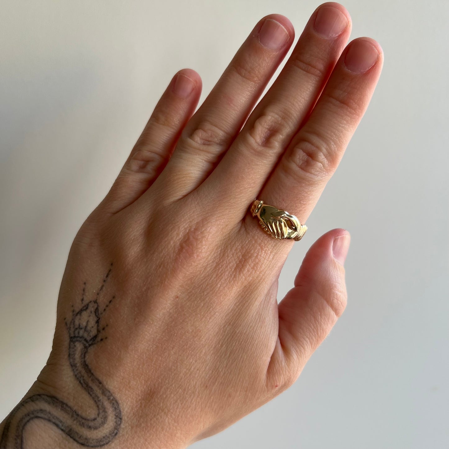 P R E - L O V E D // my hand in yours / 9k yellow gold / size 8.5+