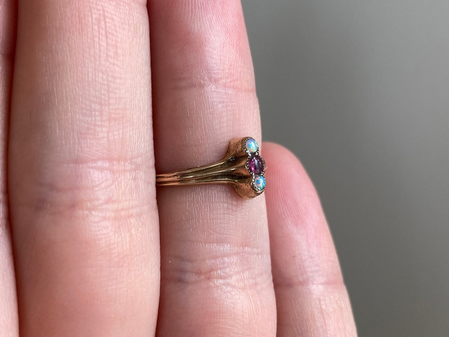 V I N T A G E // infinite opals / Victorian garnet and opal trilogy ring / 10k rose gold baby child midi ring / size 2.25 ish