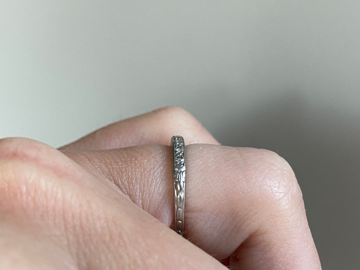 V I N T A G E // floral pave / solid 18k white gold with seven diamonds / deco nouveau retro wedding band / size 4.25