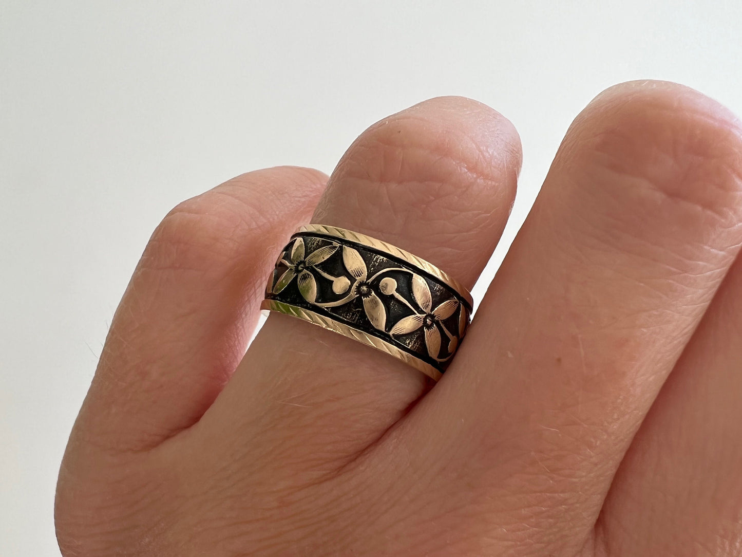 V I N T A G E // 14k yellow gold wide band / mid century wedding band / size 5.5 to 5.75