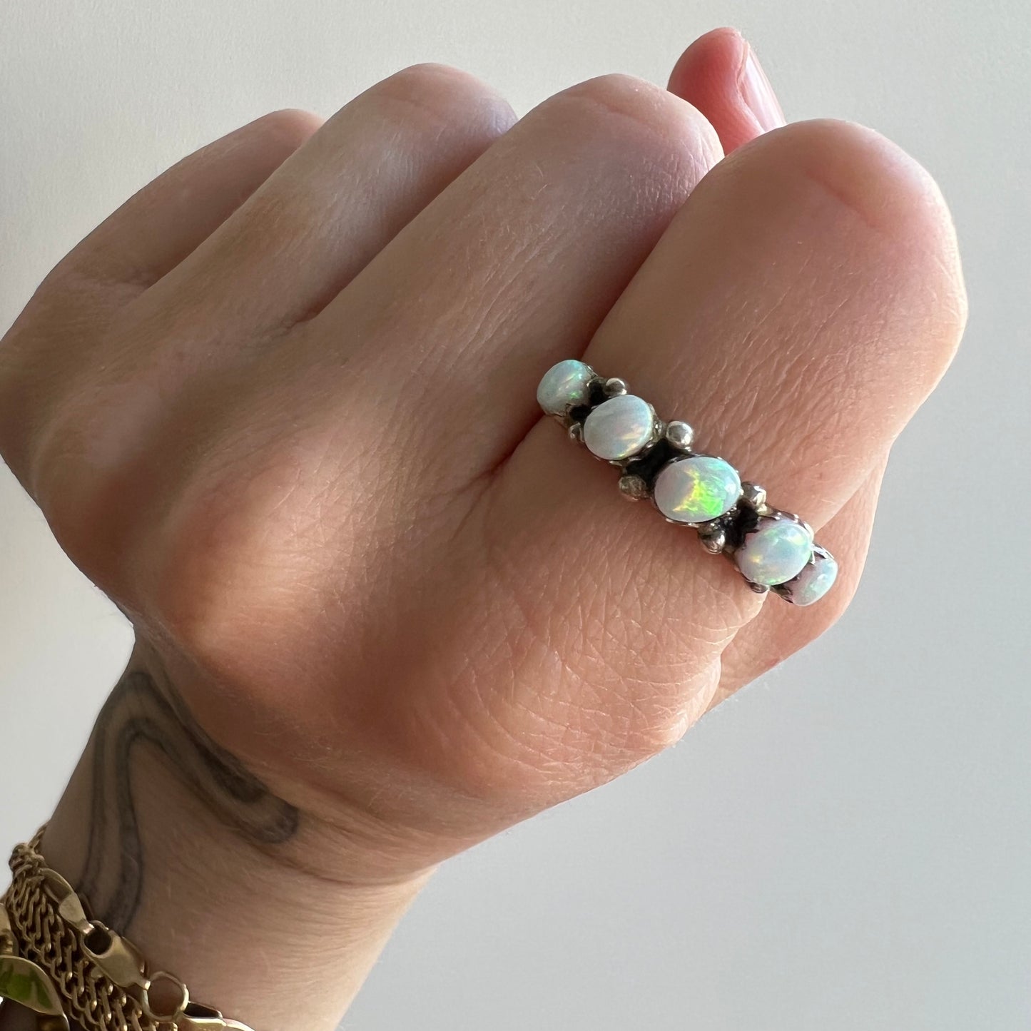 V I N T A G E // five stone fire / sterling silver and opal southwestern stacking ring / size 7.5-7.75