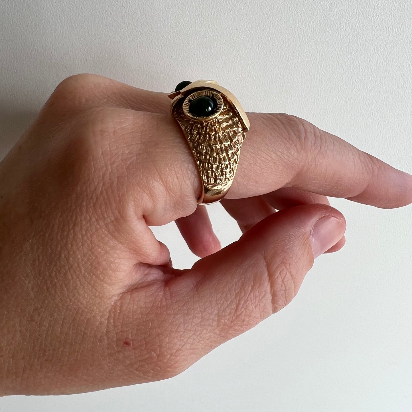 V I N T A G E // sage owl / 10k and jade owl dome ring / size 7.5