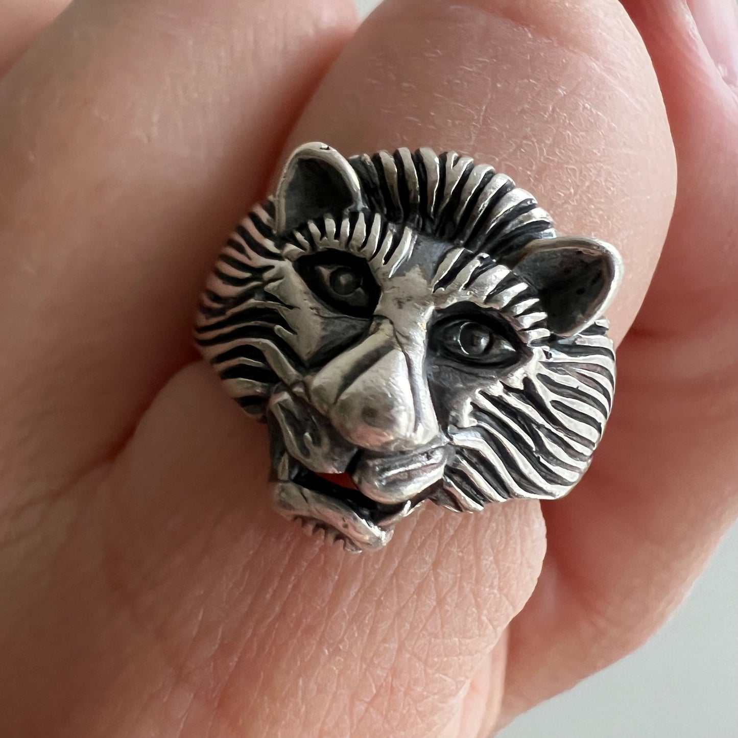 V I N T A G E // big cat grin / sterling silver lion ring / size 6