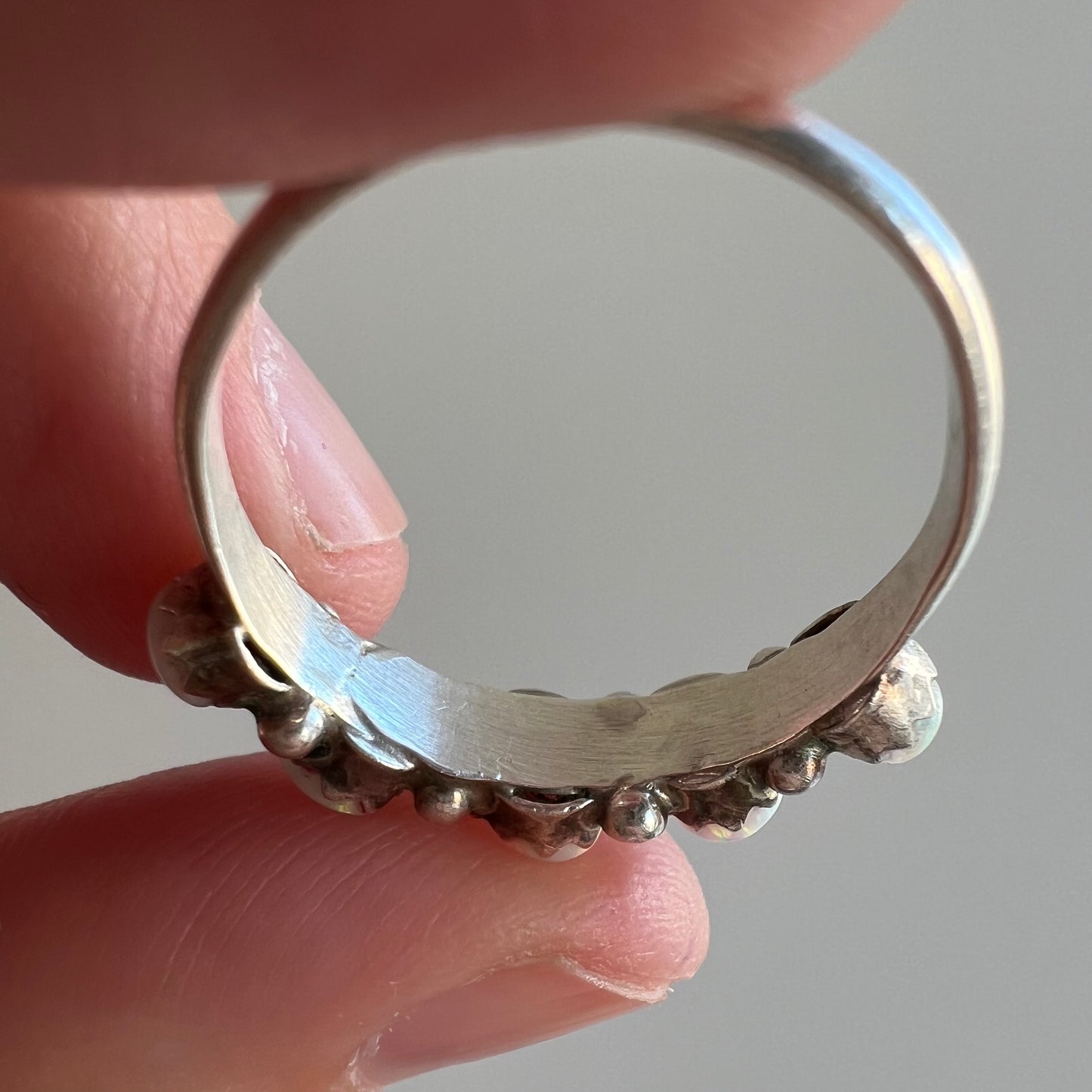 V I N T A G E // five stone fire / sterling silver and opal southwestern stacking ring / size 7.5-7.75