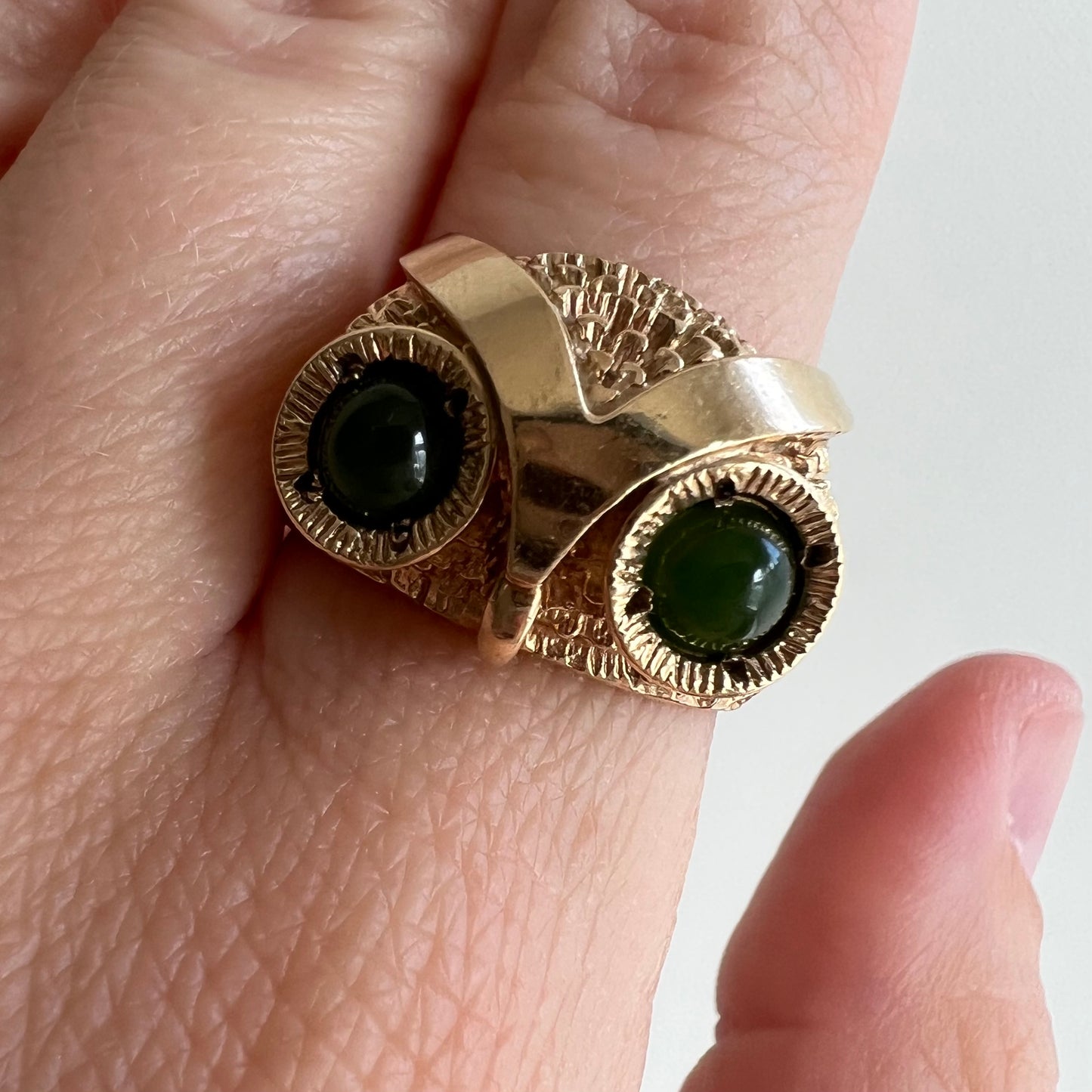 V I N T A G E // sage owl / 10k and jade owl dome ring / size 7.5