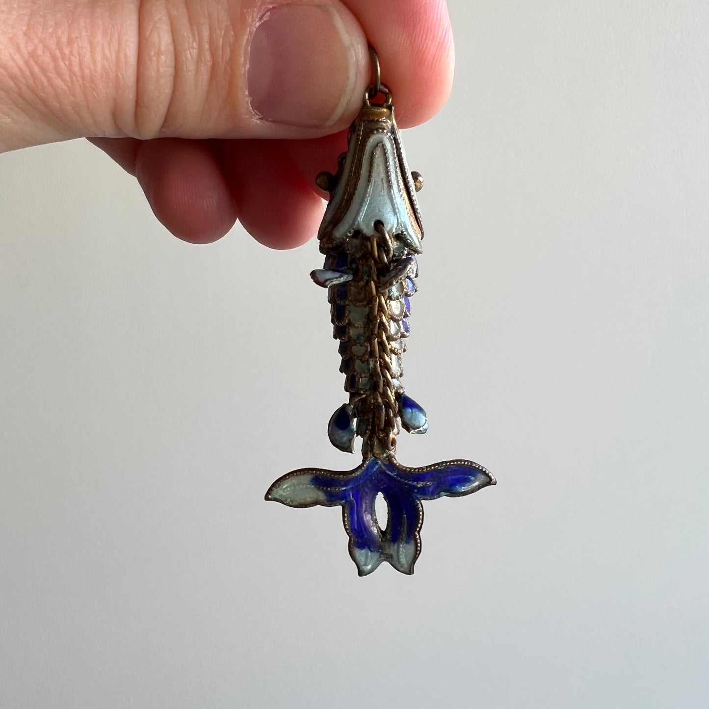 V I N T A G E // fish elegance / gold vermeil enameled articulated fish pendant