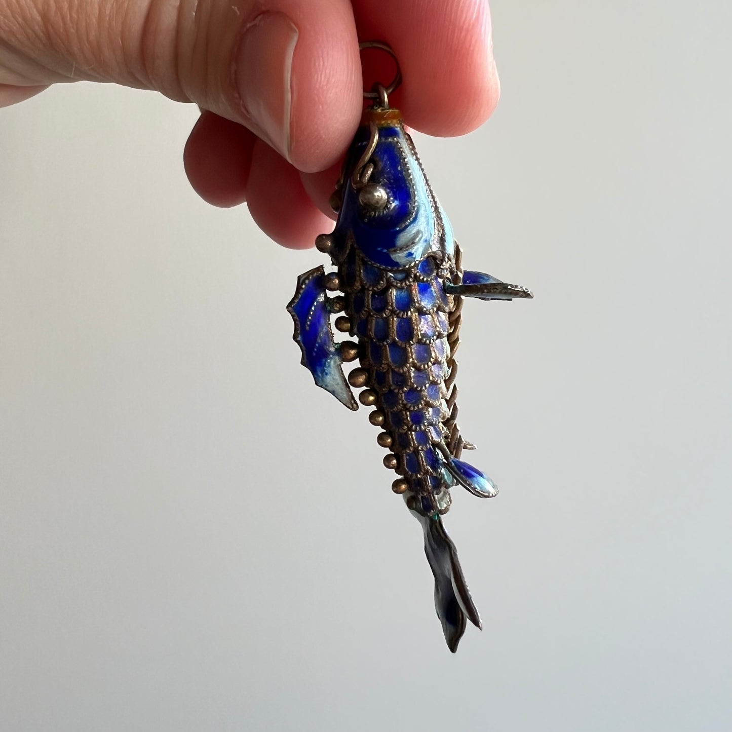 V I N T A G E // fish elegance / gold vermeil enameled articulated fish pendant