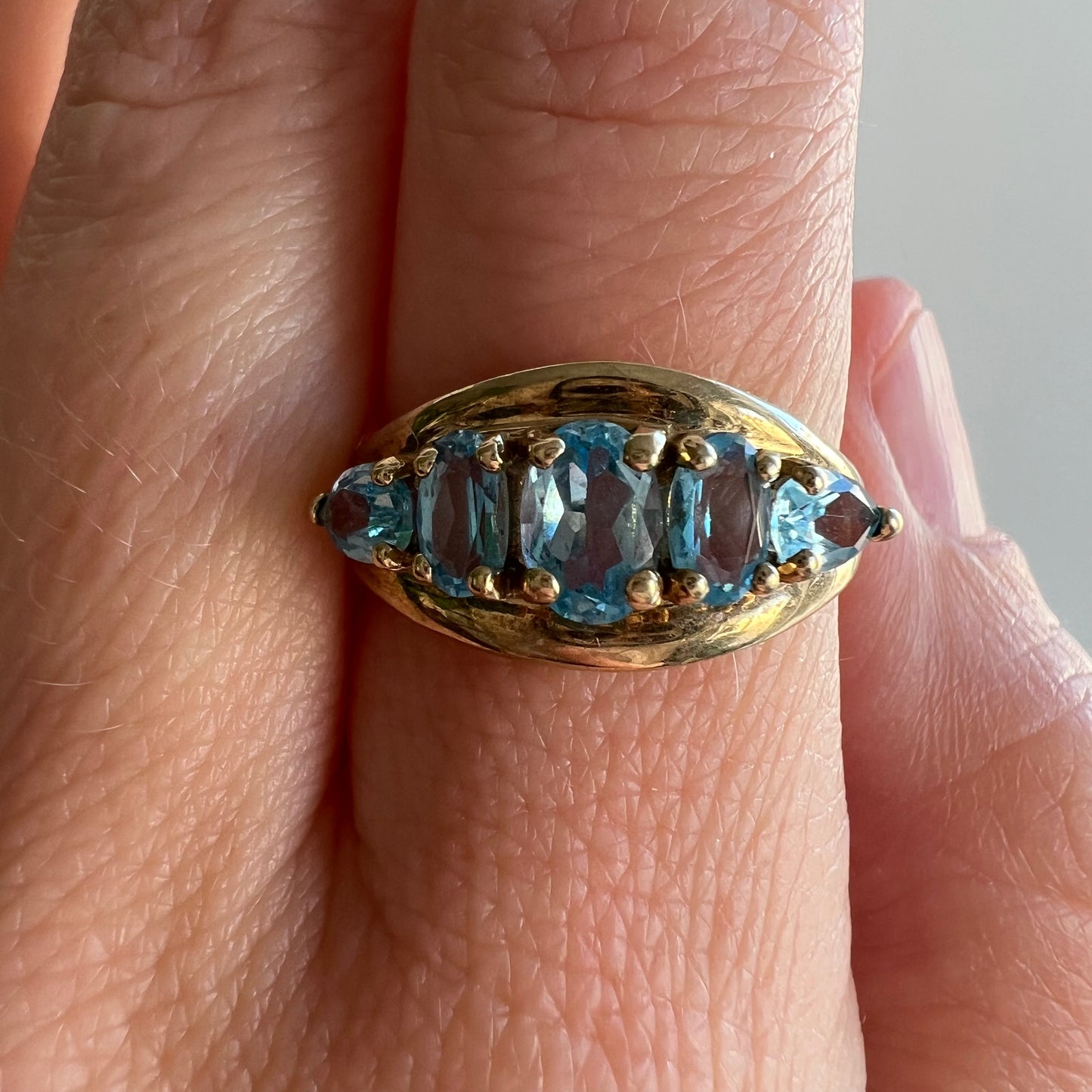 SALE / V I N T A G E // the only boat I care about / 10k and aquamarine 5 stone boat ring / size 7.5