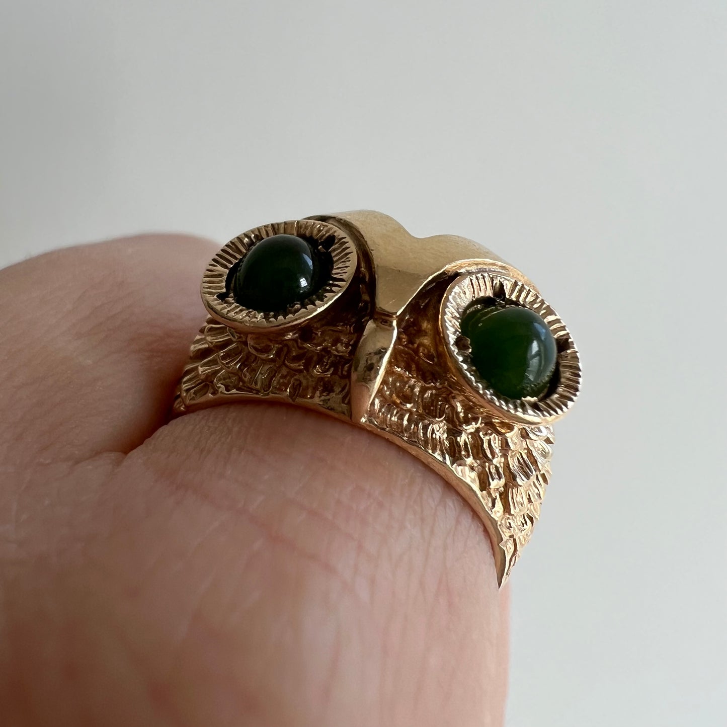 V I N T A G E // sage owl / 10k and jade owl dome ring / size 7.5