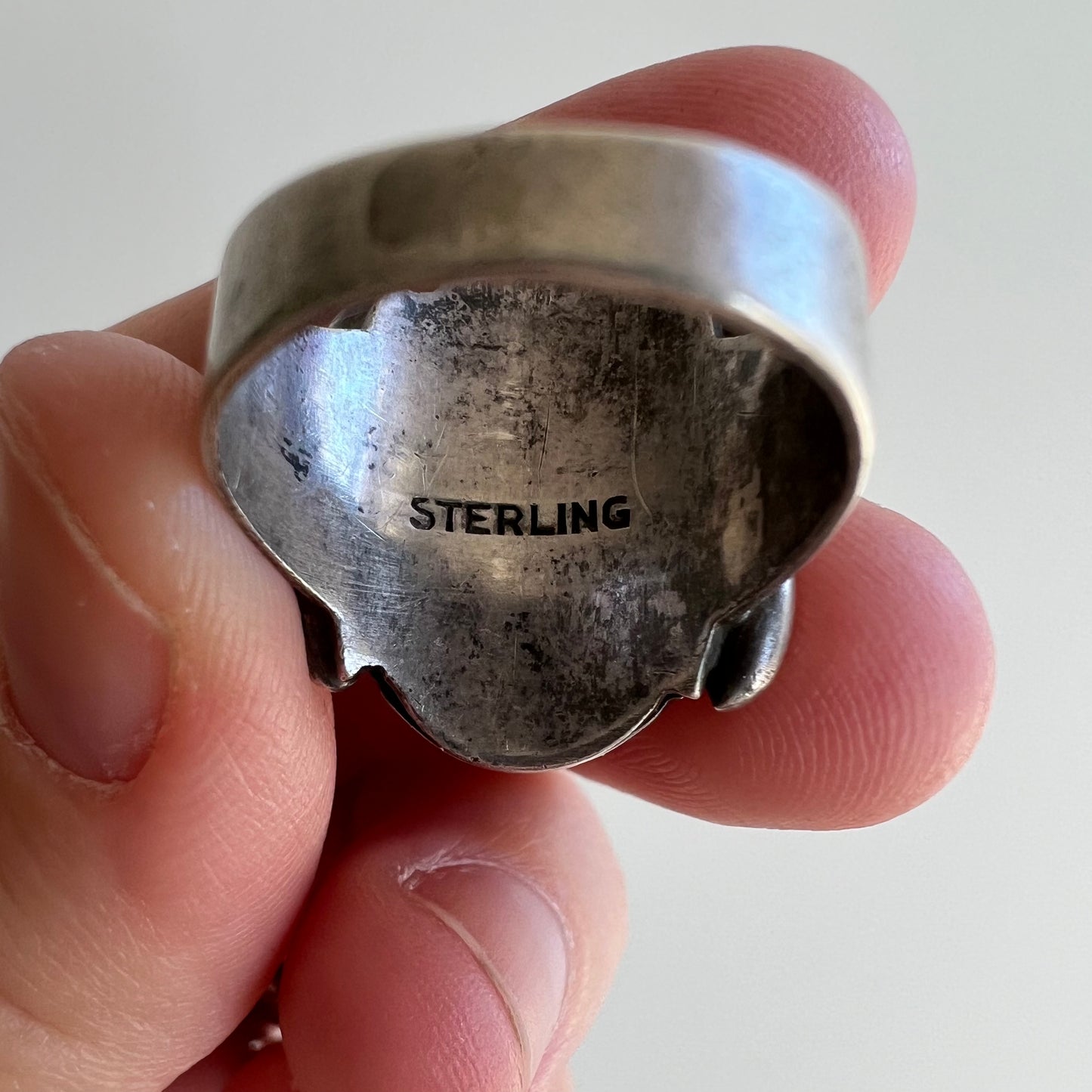 very very V I N T A G E // ambiguous crawler / sterling silver ring / size 6