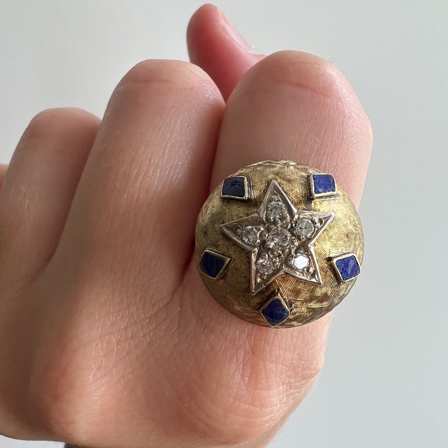 V I N T A G E // florentine starscape / 18k gold and diamond star bombe ring / size 6.5